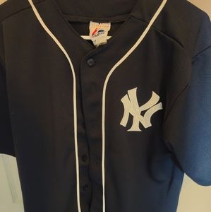 NY Yankees Jersey. Men's small